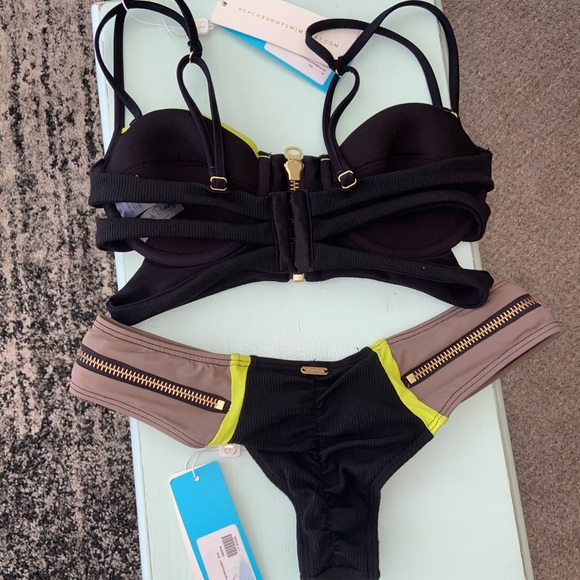 Beach Bunny π€ Endless Summer bikini set - Picture 4 of 7